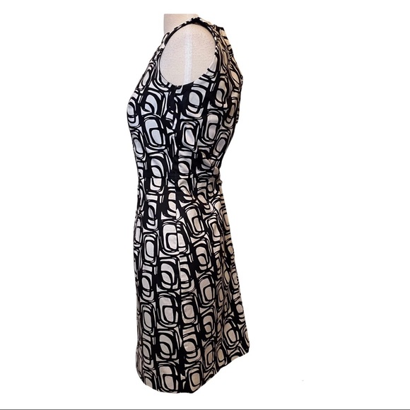 H&M Black & White Geometric Square Print Dress - Picture 4 of 12